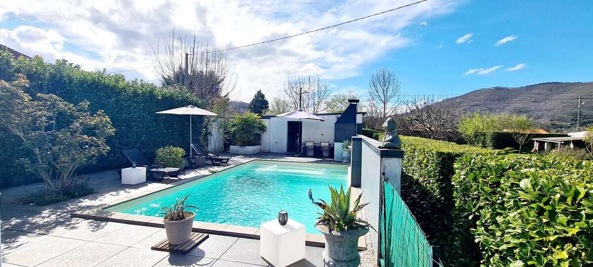 Maison à SAINT-JEAN-DE-VERGES