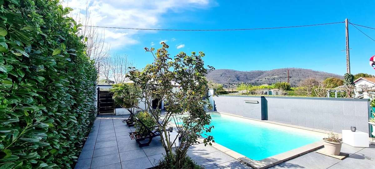 Maison à SAINT-JEAN-DE-VERGES