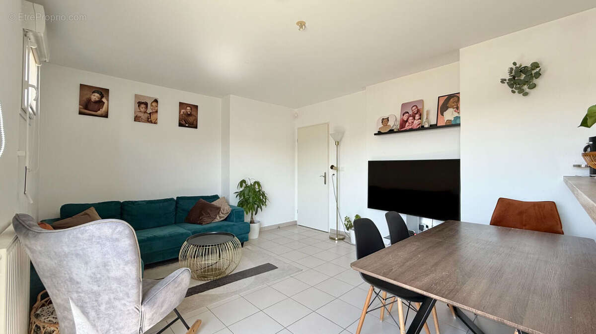 Appartement à CORBEIL-ESSONNES