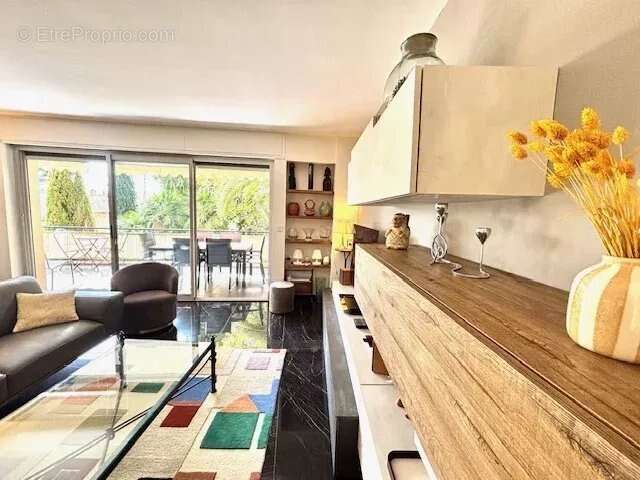 Appartement à LE CANNET