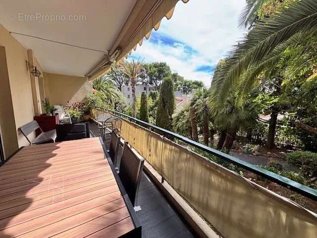 Appartement à LE CANNET