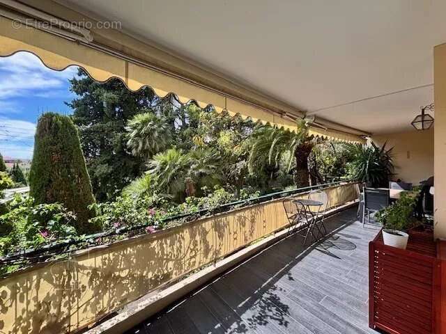 Appartement à LE CANNET