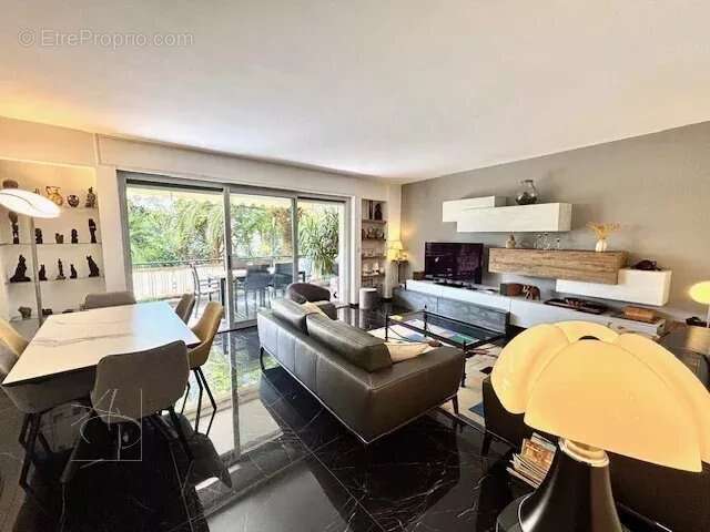 Appartement à LE CANNET