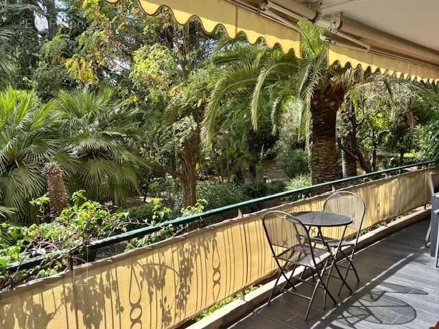 Appartement à LE CANNET