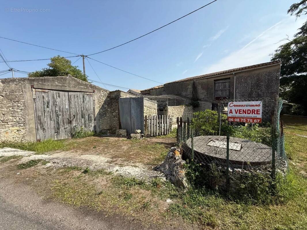 Maison à SAINT-ANDRONY