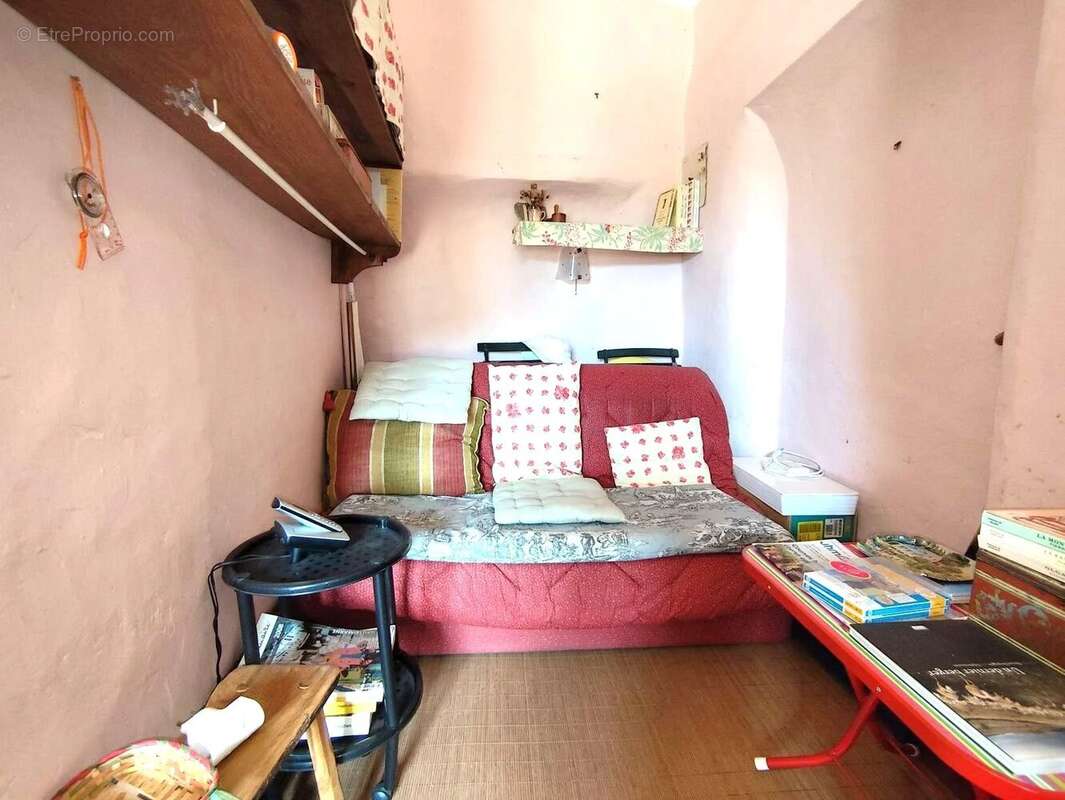 Appartement à LA CROIX-SUR-ROUDOULE