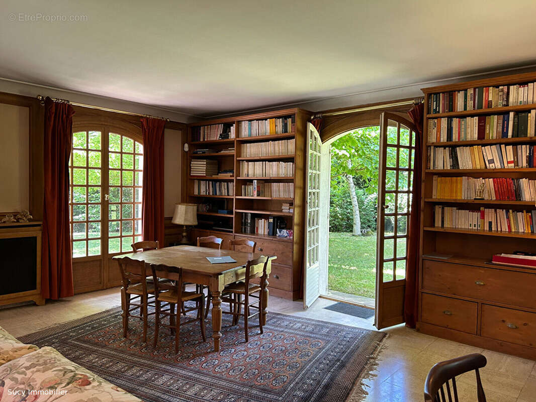 Maison à SUCY-EN-BRIE