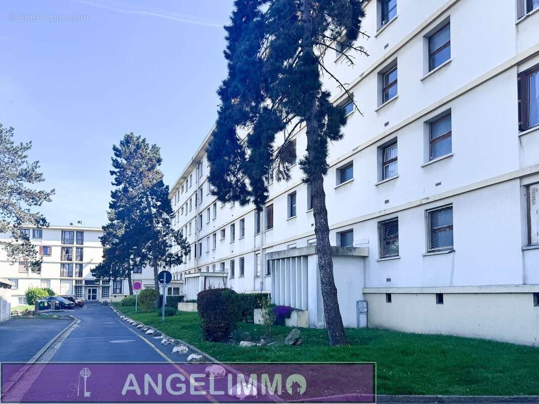 Parking à FRANCONVILLE