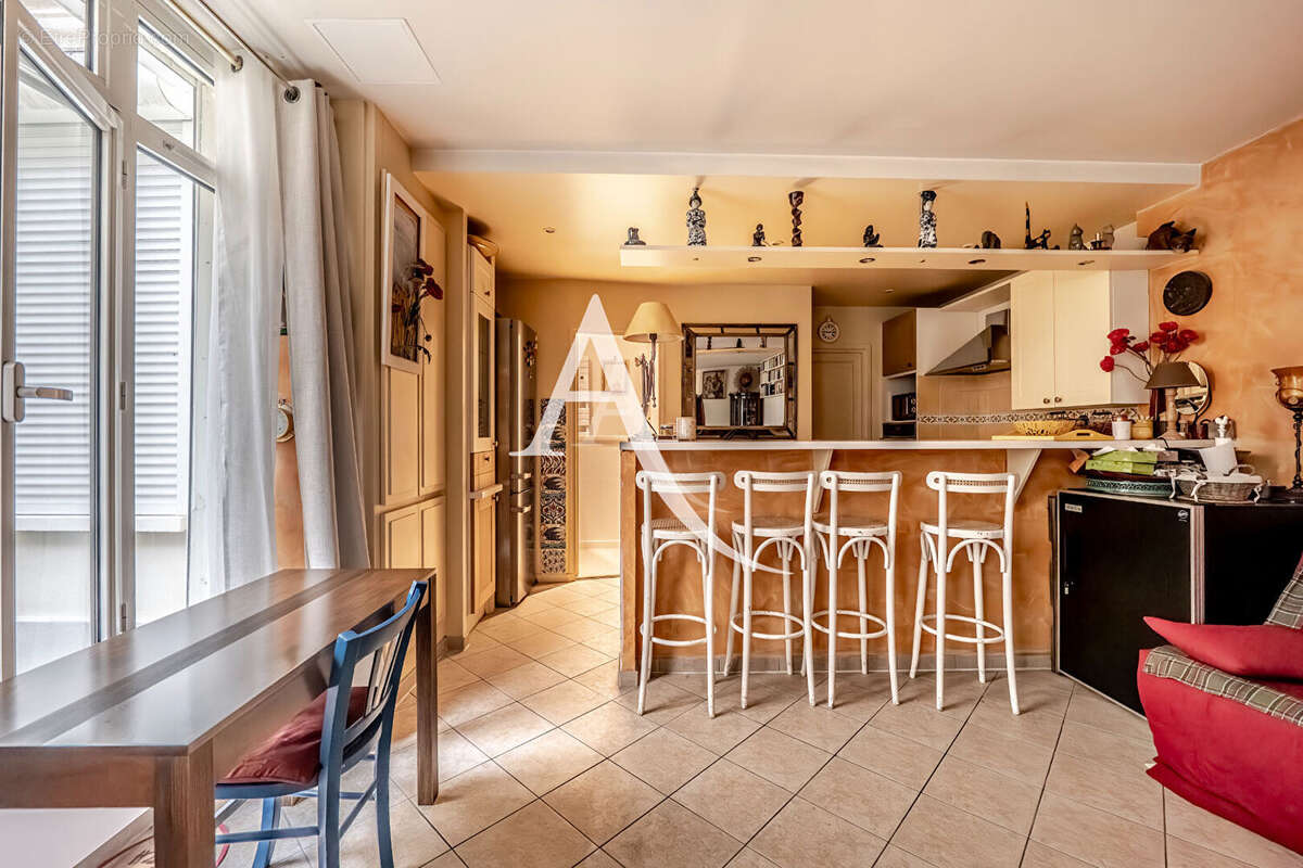 Appartement à PARIS-11E