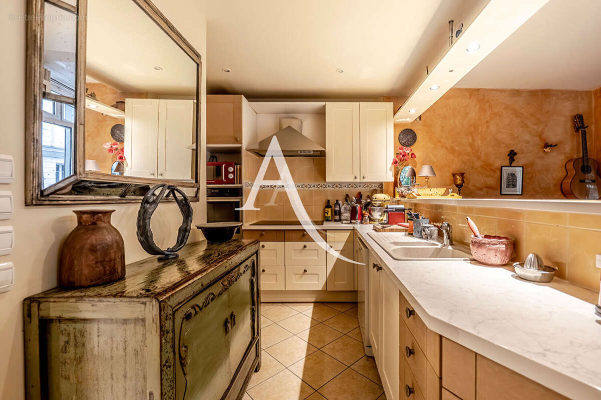 Appartement à PARIS-11E