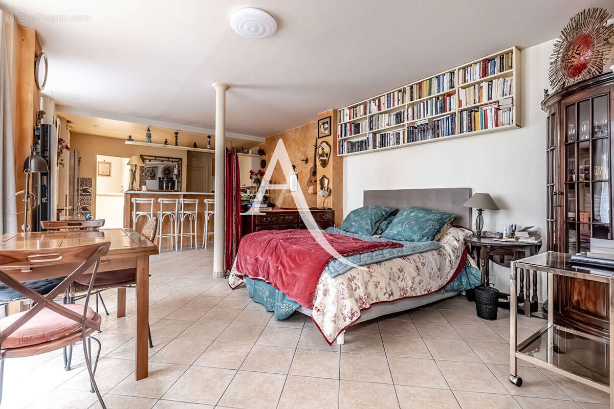Appartement à PARIS-11E