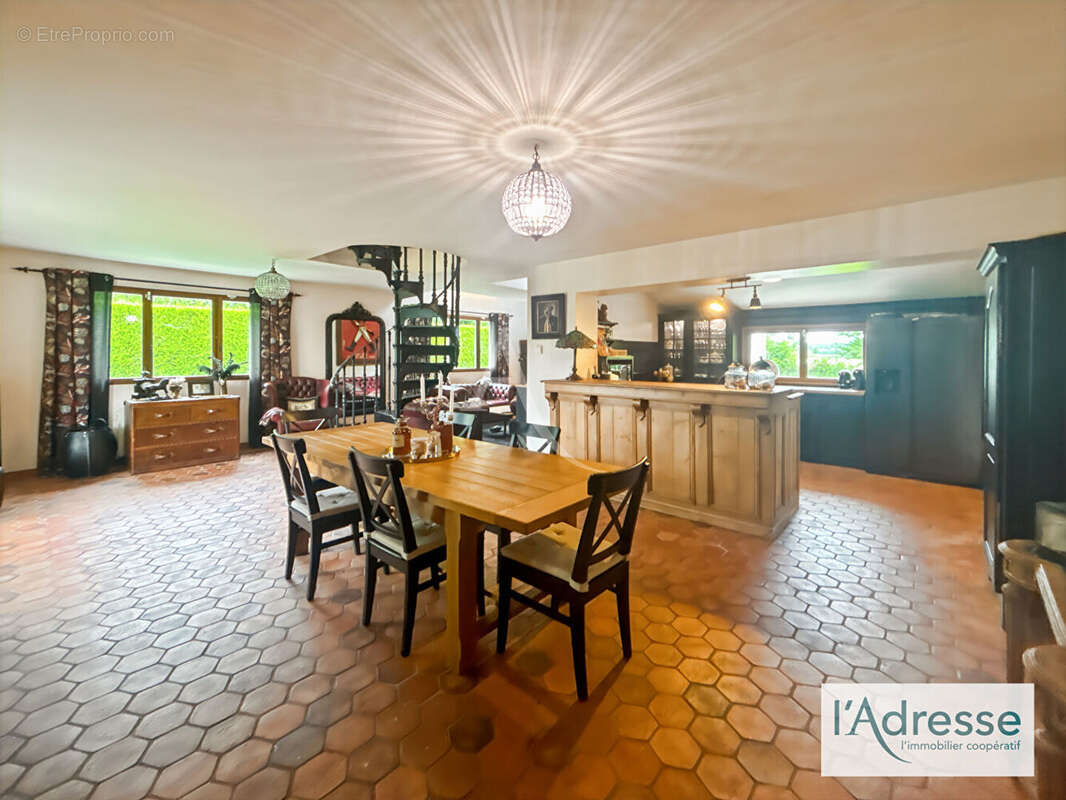 Maison à PERRIERS-SUR-ANDELLE