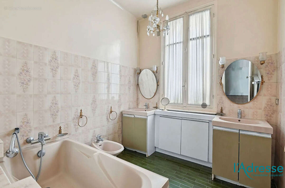 Appartement à PARIS-11E