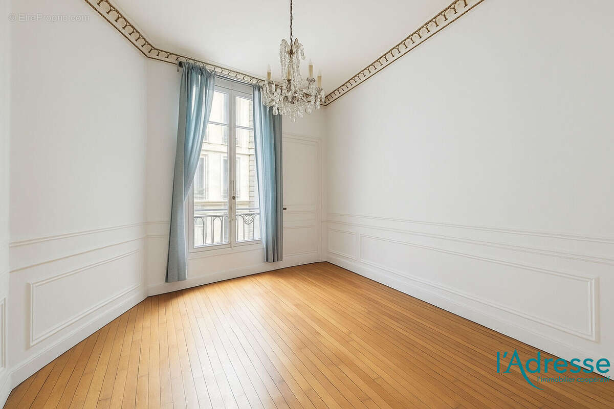 Appartement à PARIS-11E