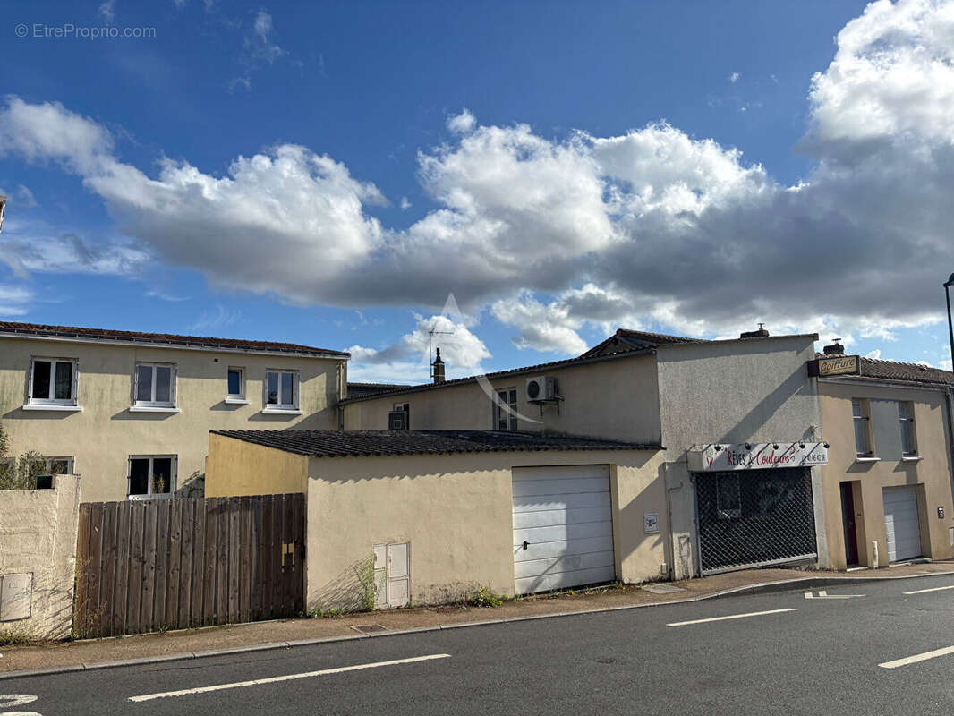 Maison à LE LANDREAU