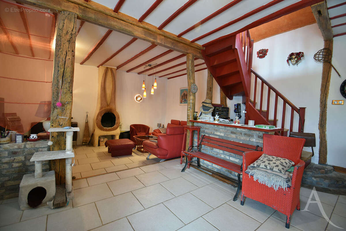 Maison à SAINT-VAAST-EN-CHAUSSEE