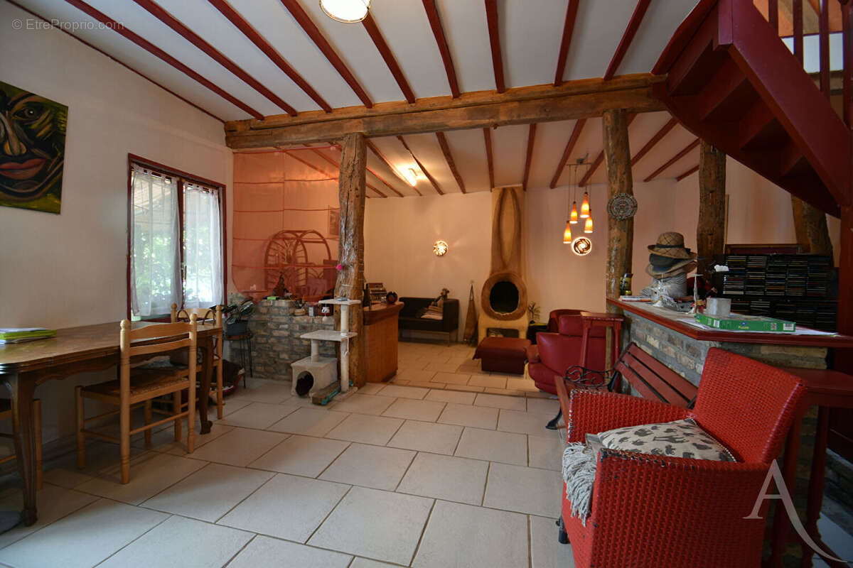 Maison à SAINT-VAAST-EN-CHAUSSEE