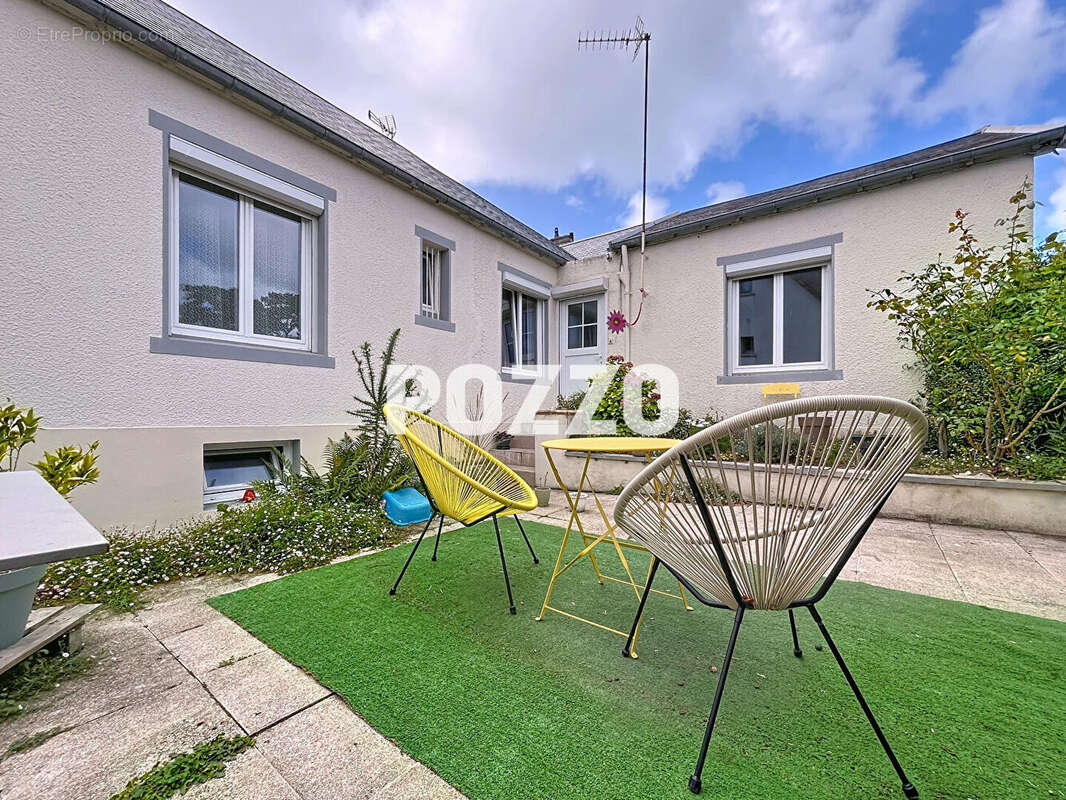 Maison à DONVILLE-LES-BAINS