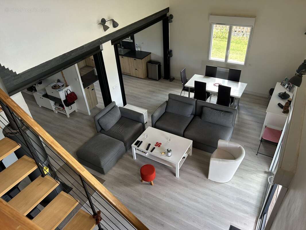 Maison à BLANQUEFORT