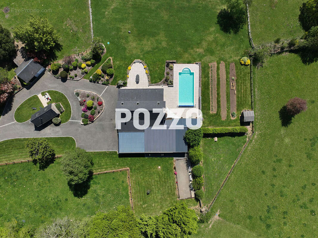 Maison à SAINT-SEVER-CALVADOS