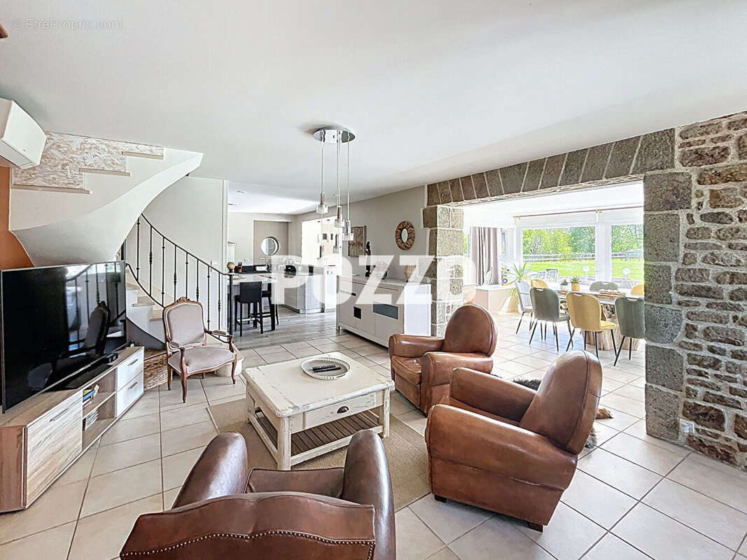 Maison à SAINT-SEVER-CALVADOS