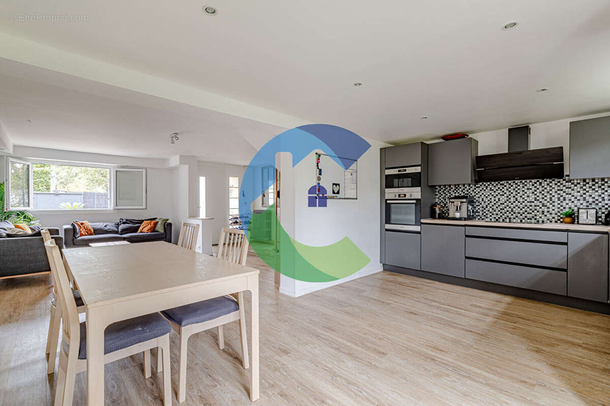 Maison à EPINAY-SUR-ORGE