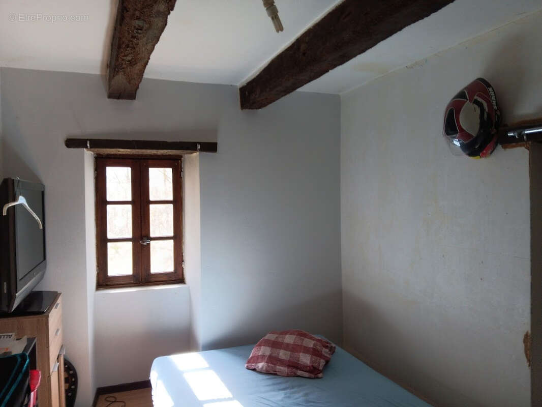 Maison à PUYLAROQUE