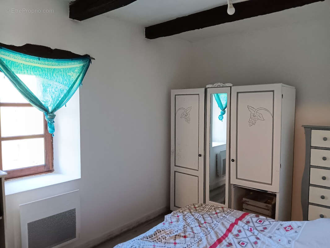 Maison à PUYLAROQUE