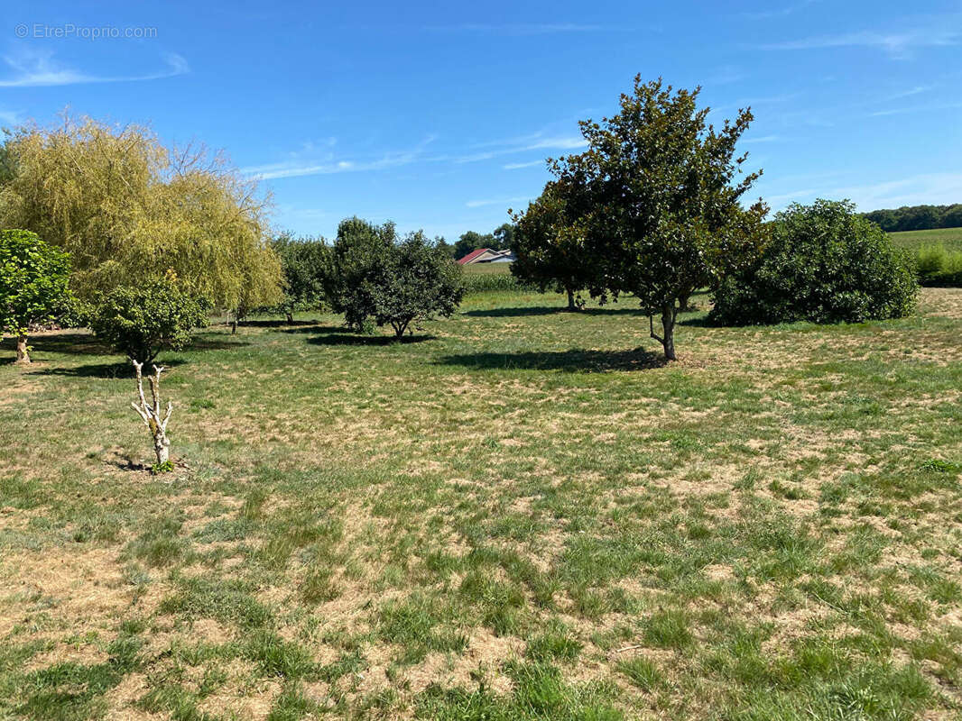 Maison à CARCARES-SAINTE-CROIX