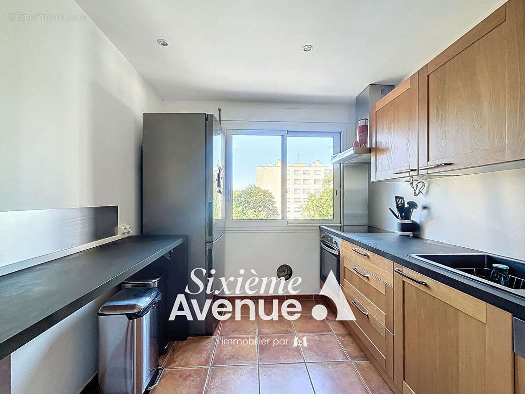 Appartement à DECINES-CHARPIEU