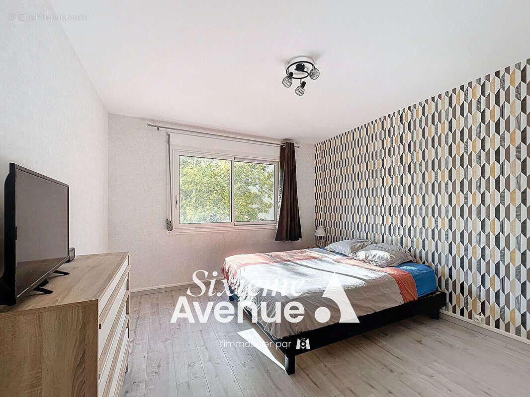 Appartement à DECINES-CHARPIEU