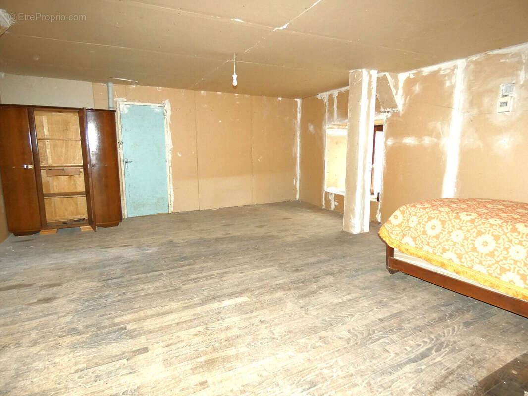 Maison à JUVIGNY-LE-TERTRE