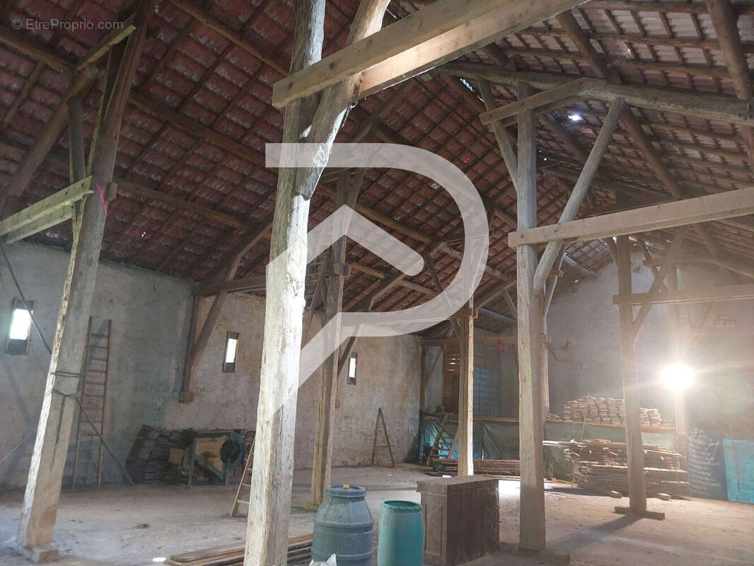 Maison à DOMEVRE-SUR-VEZOUZE