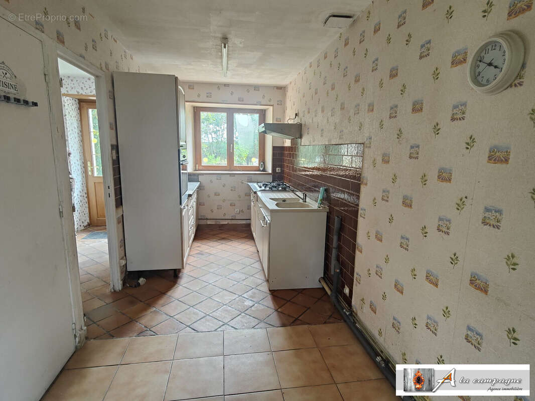 Maison à LOUROUX-DE-BEAUNE