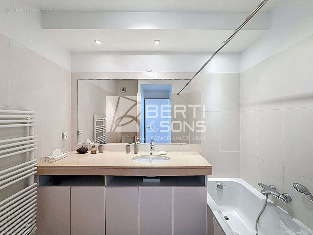 Appartement à MANDELIEU-LA-NAPOULE