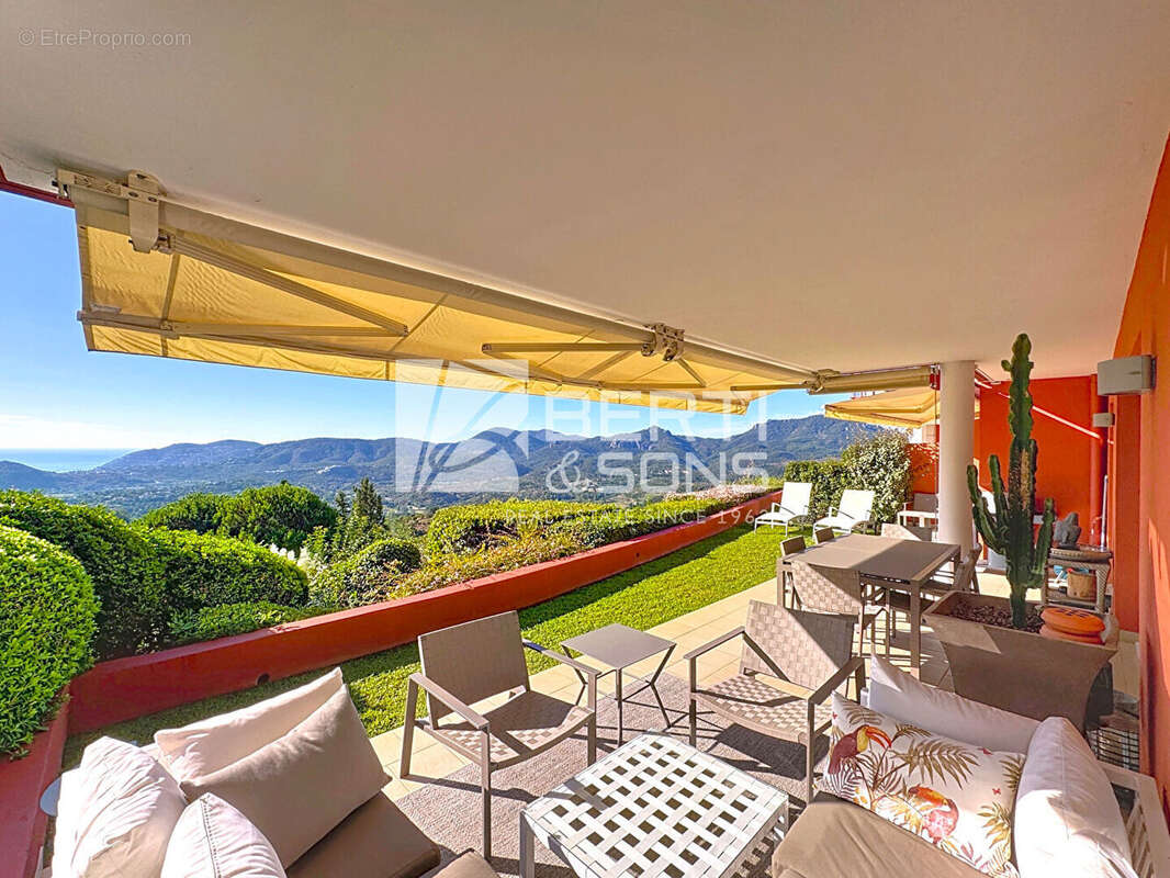 Appartement à MANDELIEU-LA-NAPOULE