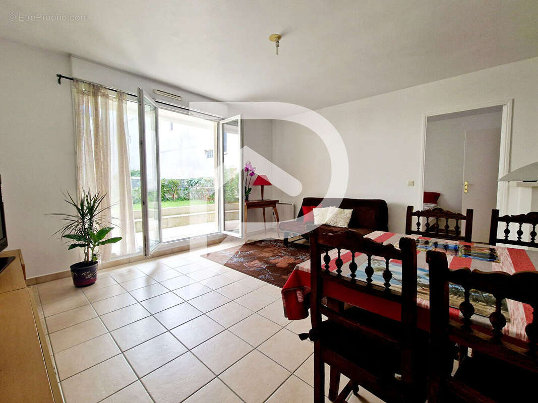 Appartement à EPINAY-SUR-SEINE