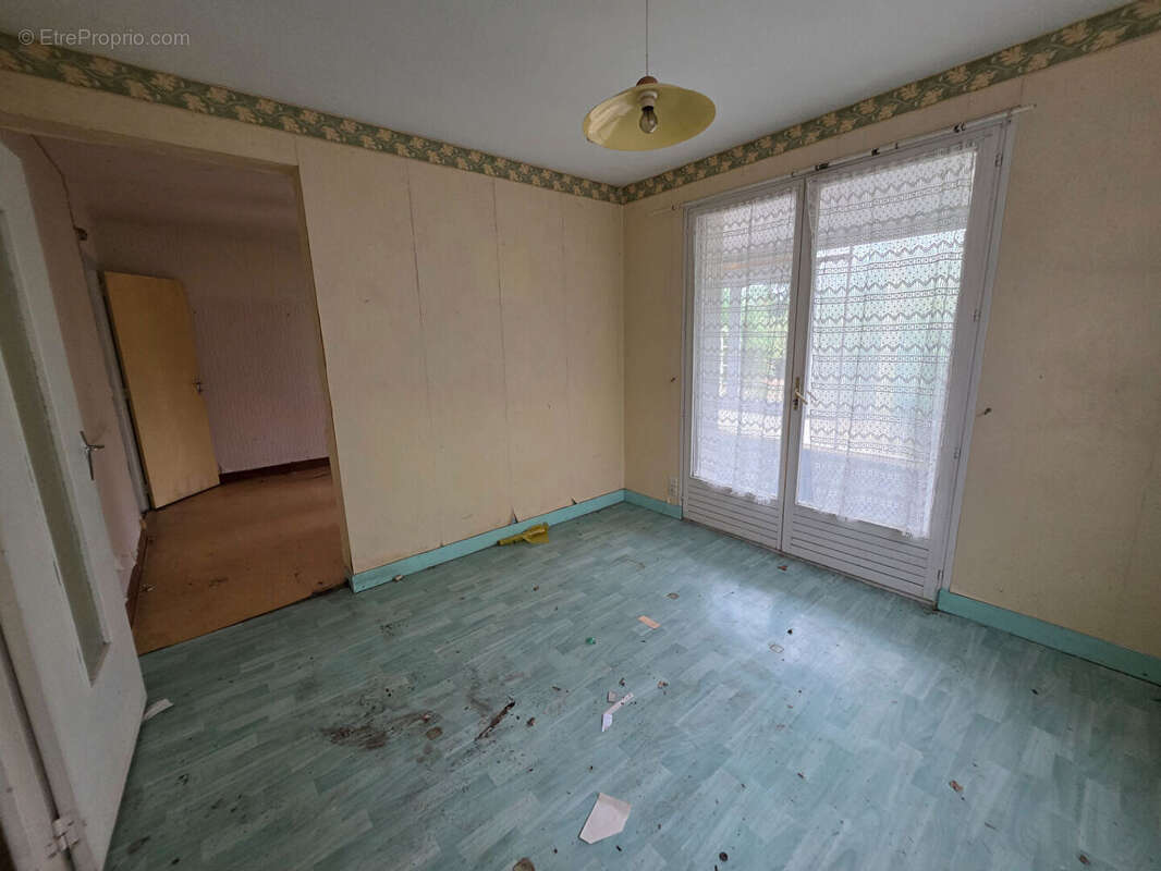 Maison à TOURNON-SAINT-PIERRE