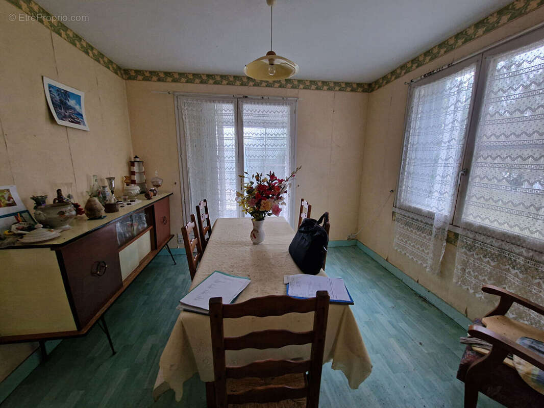 Maison à TOURNON-SAINT-PIERRE