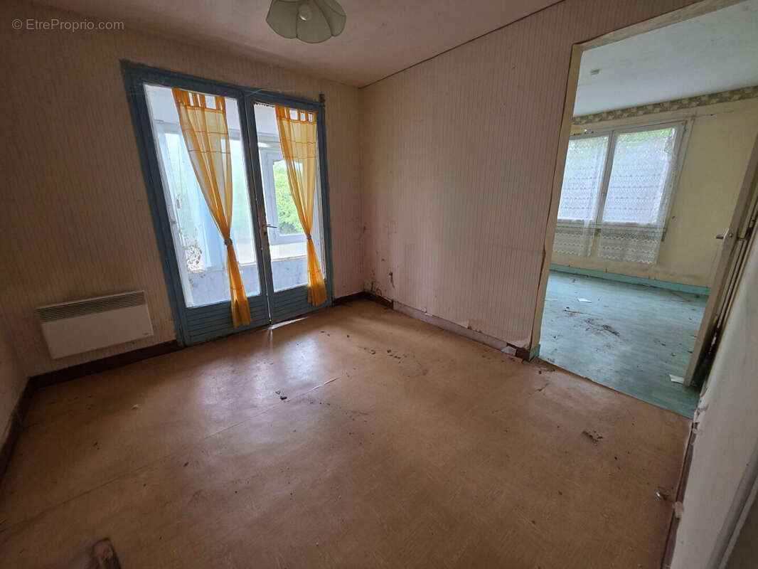 Maison à TOURNON-SAINT-PIERRE