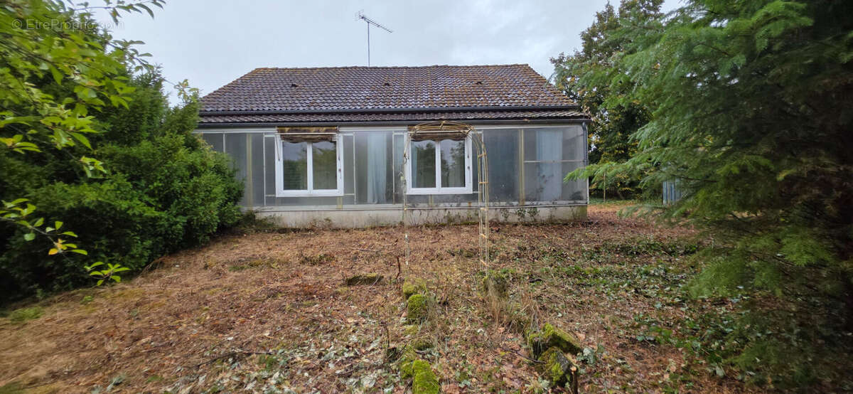 Maison à TOURNON-SAINT-PIERRE