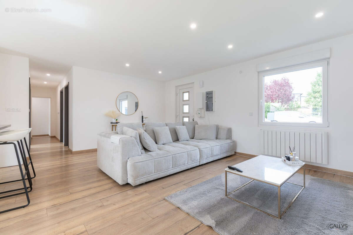 Maison à MONTOIS-LA-MONTAGNE