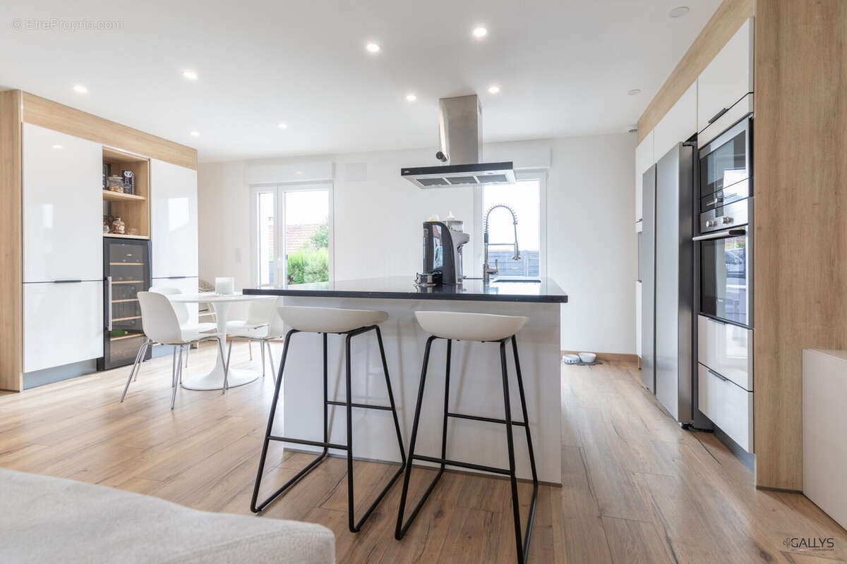 Maison à MONTOIS-LA-MONTAGNE