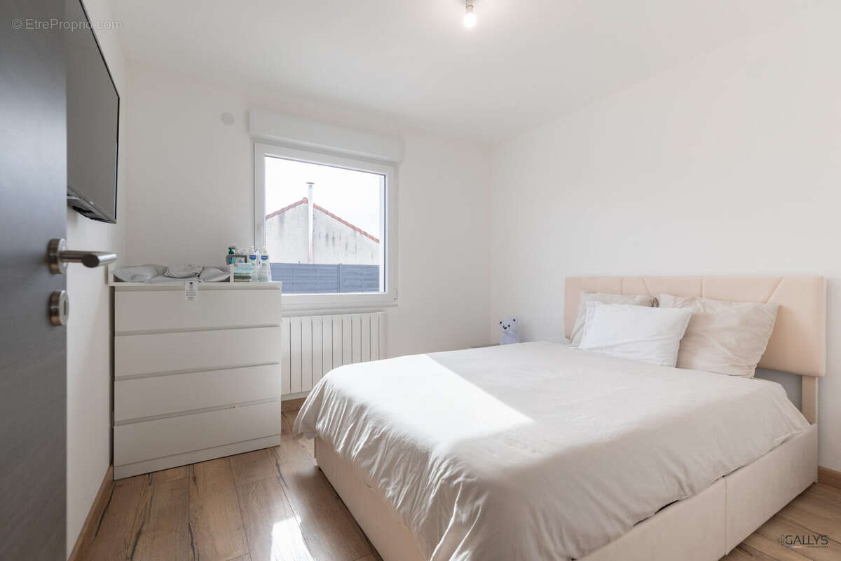 Maison à MONTOIS-LA-MONTAGNE