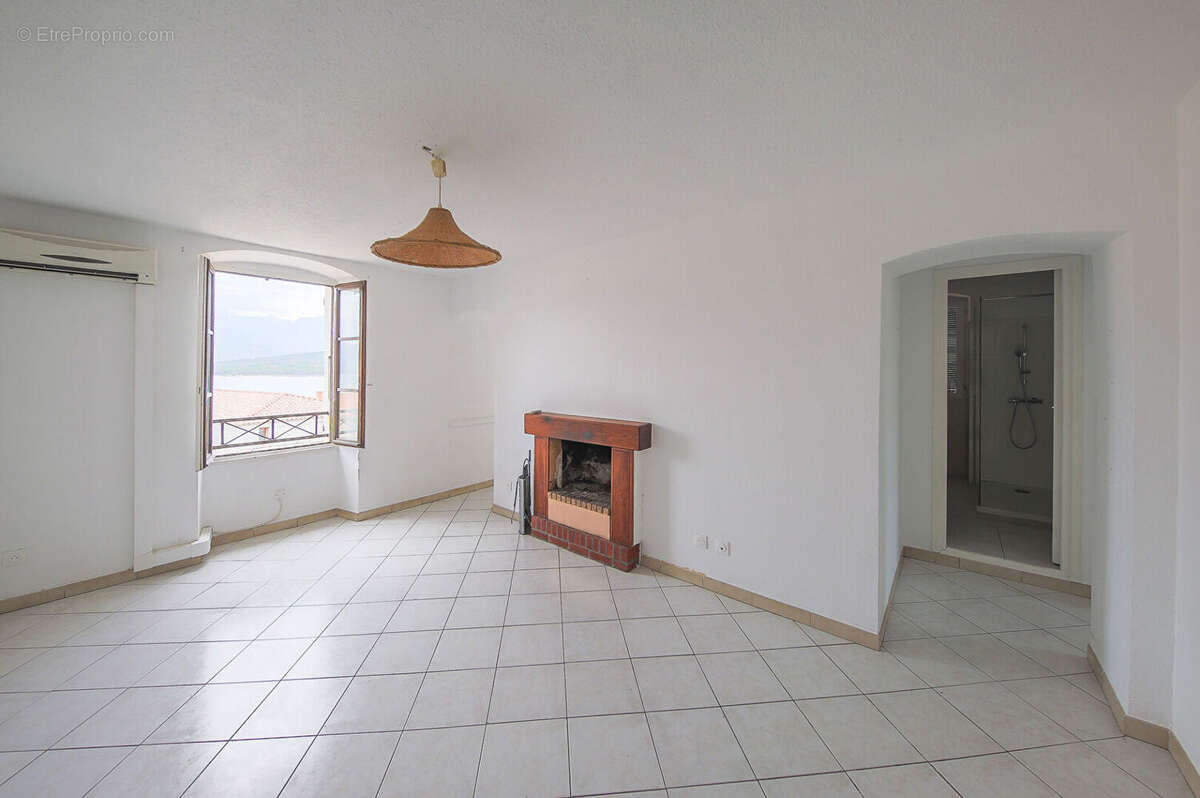 Appartement à CALVI