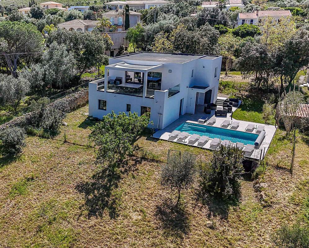Maison à CALVI