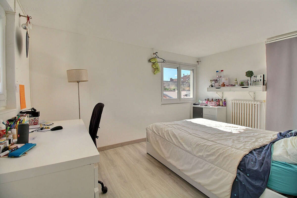 Appartement à COLOMBES