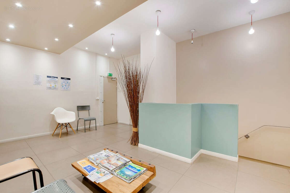 Commerce à PARIS-20E