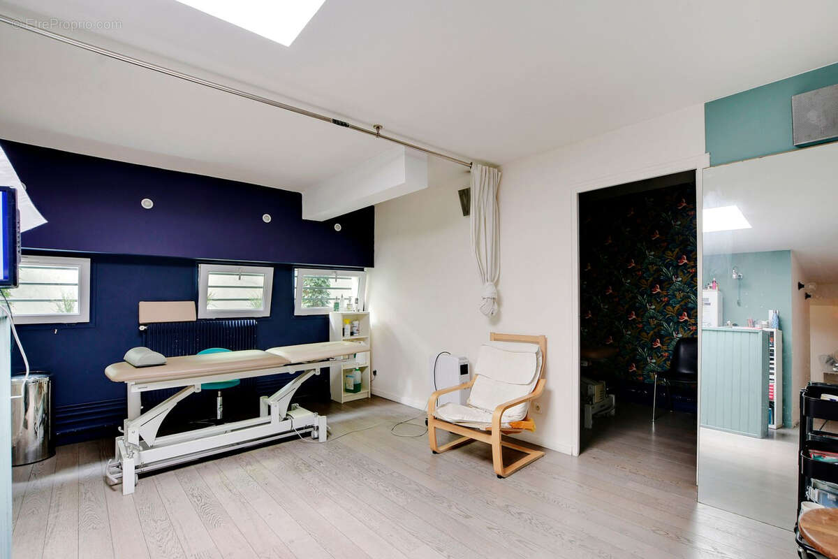 Commerce à PARIS-20E