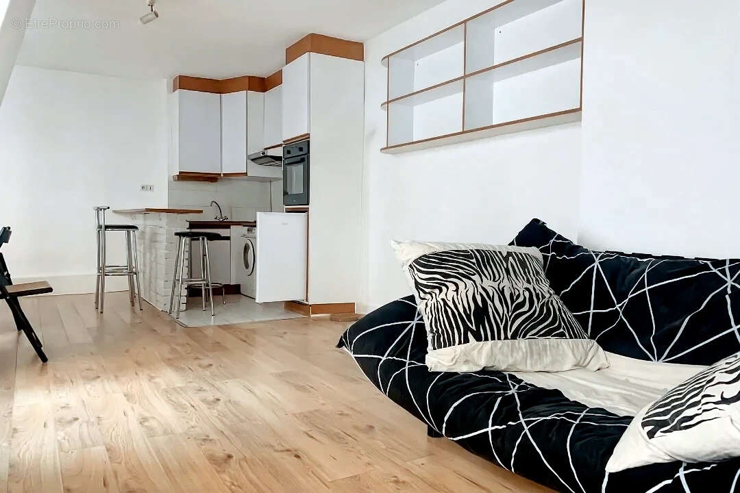 Appartement à PARIS-15E